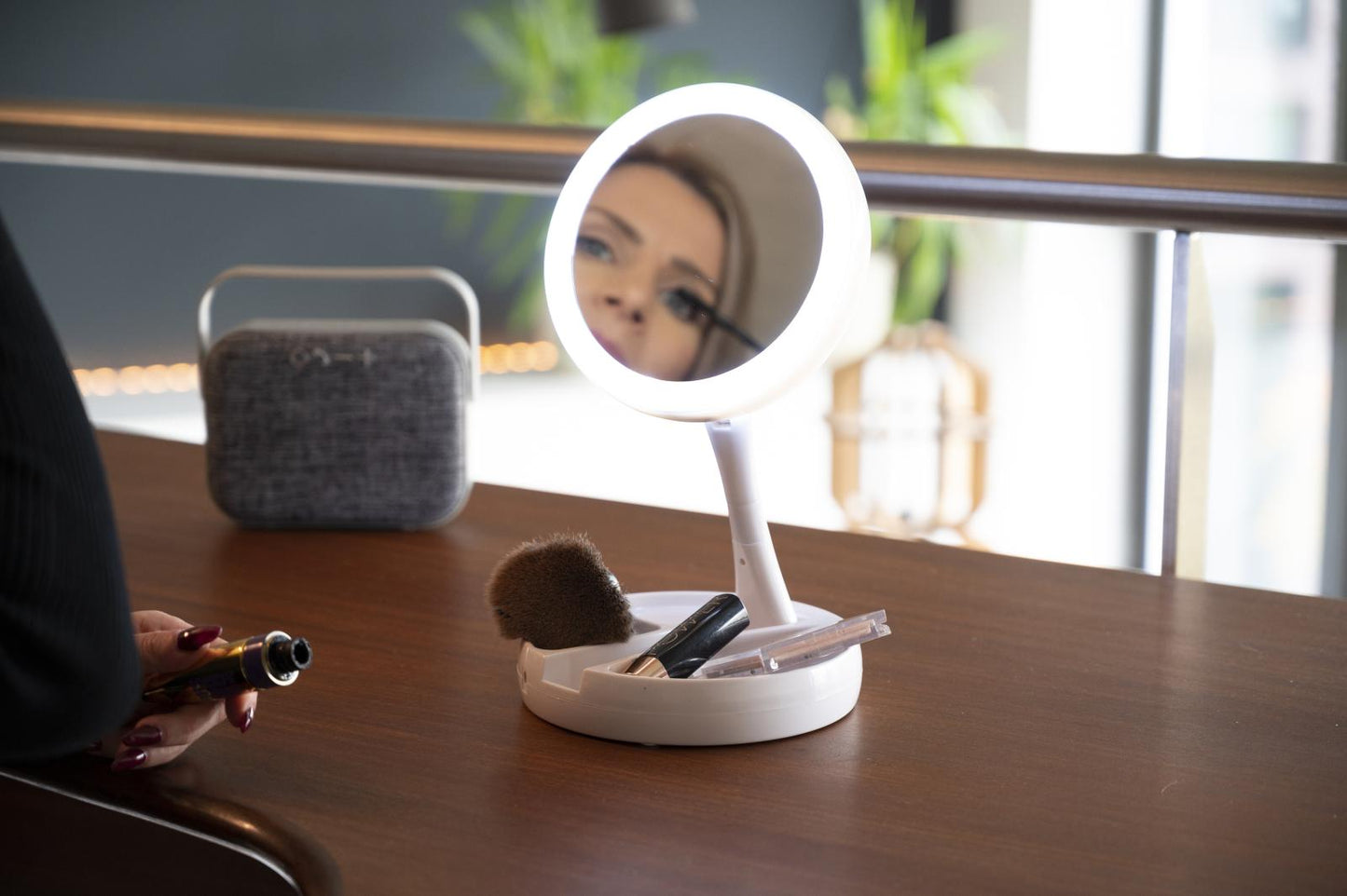 Cosmetic mirror 21LED foldable