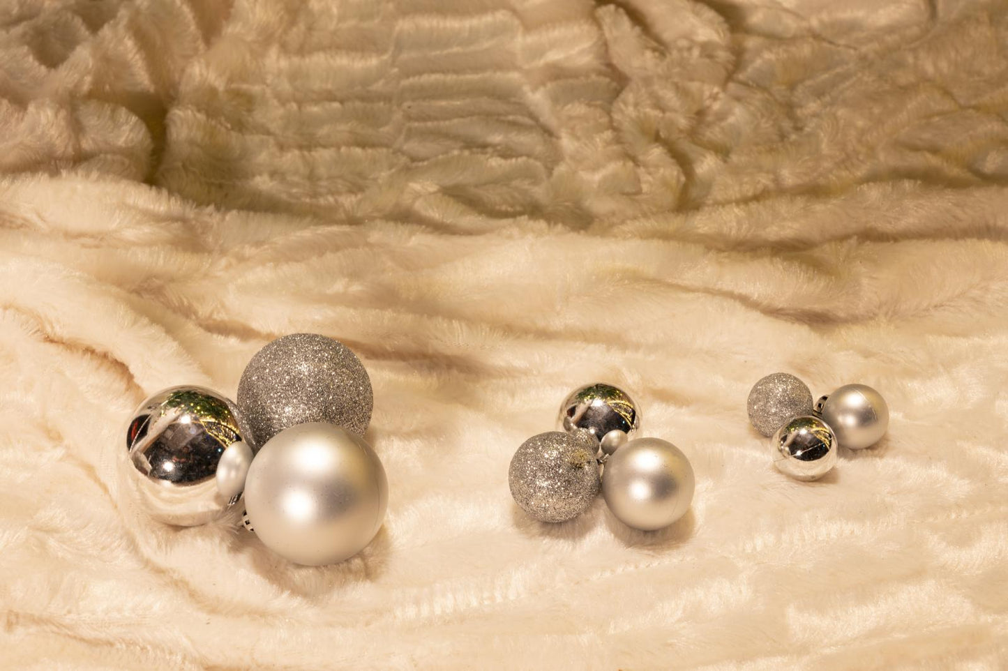 Xmas bauble (70) ass silver pl