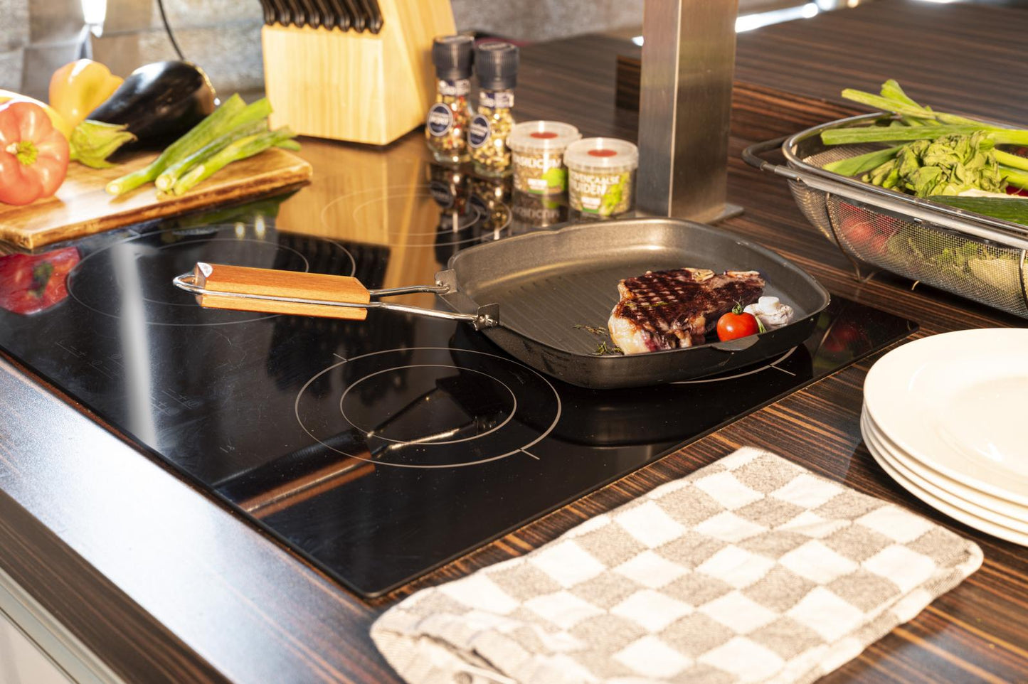 Grill pan w fold handle 24cm