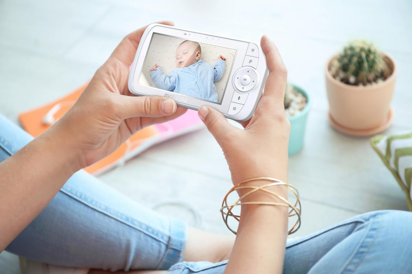 Baby monitor VM35 5" WHT
