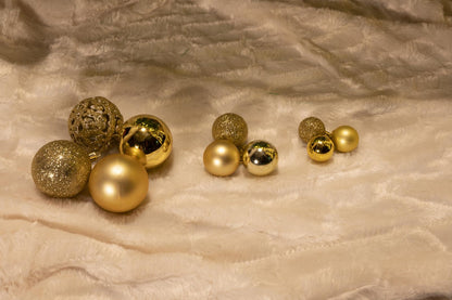 Xmas bauble (100) ass gold pl
